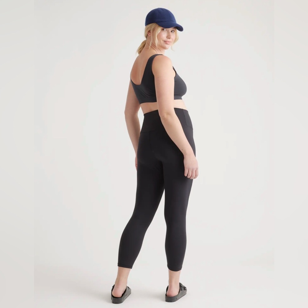 Quince Black Ultra-Form High-Rise Legging / Low Compression Inseam 25” MediumNWT - Picture 3 of 11